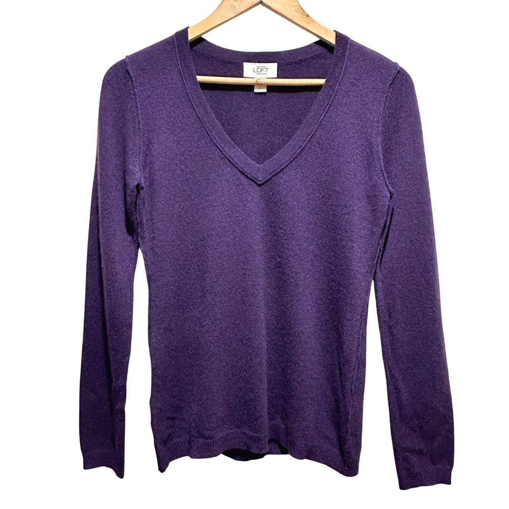 LOFT  100% Cashmere V-Neck Sweater Womens Small Purple Long Sleeve Pullover‎